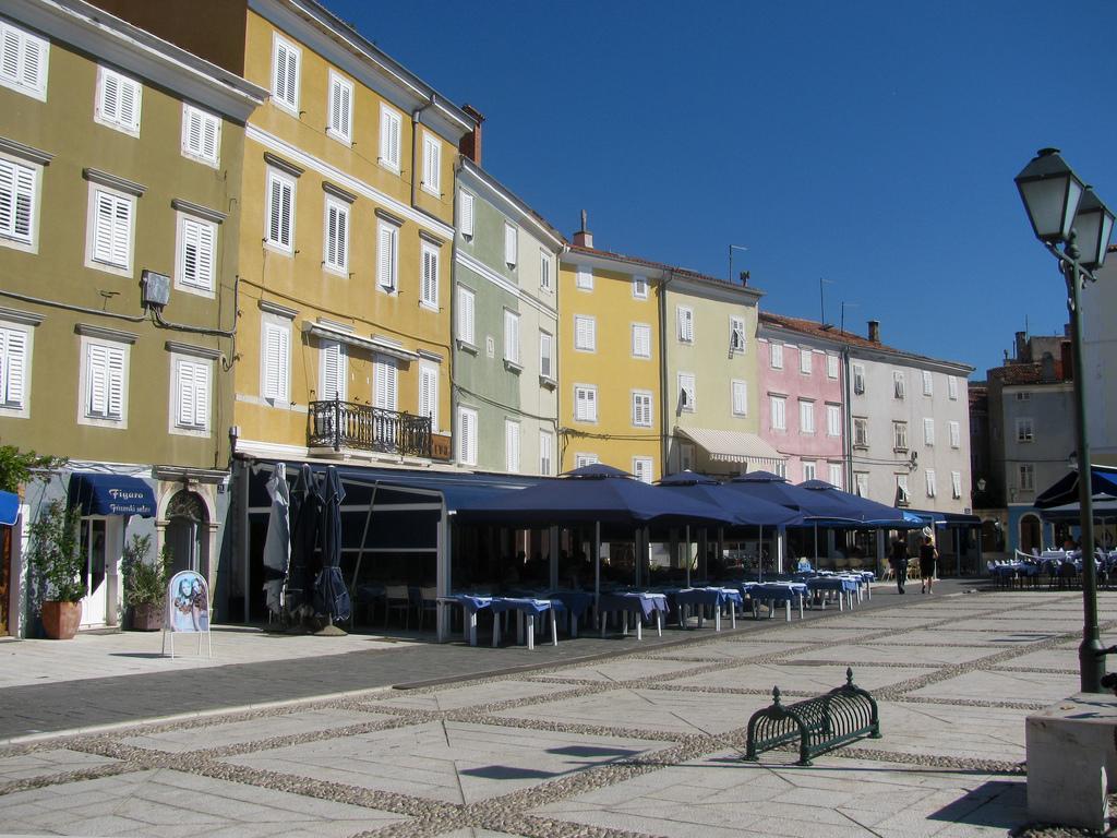 Apartment Pogled na luku Cres Bagian luar foto