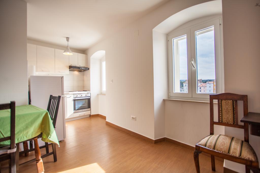Apartment Pogled na luku Cres Bagian luar foto