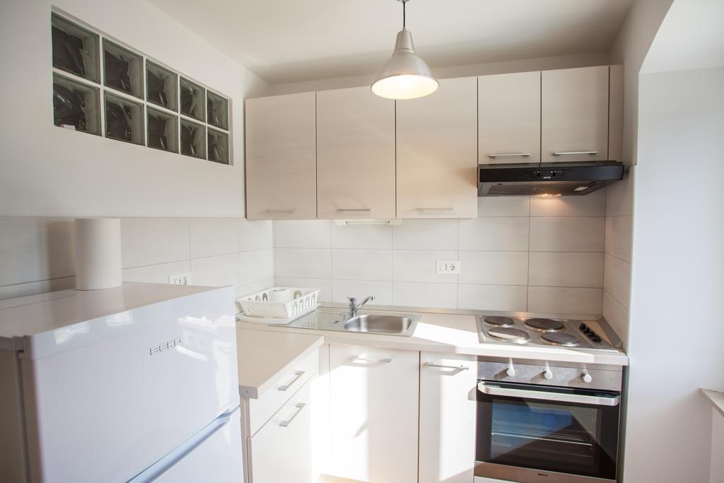 Apartment Pogled na luku Cres Bagian luar foto
